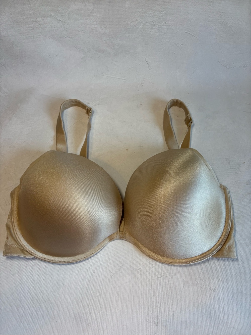 Ambrielle Woman 2 Way Extreme Push-Up Plunge Convertible Bra, 38DD, nude